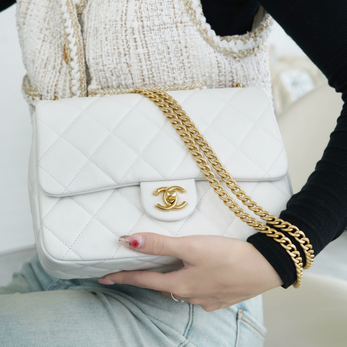 팬더샵 샤넬 클래식 하트볼 플랩백 라지 화이트