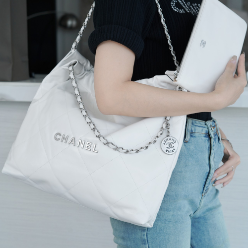 팬더샵 샤넬 22P 22백 미디엄 화이트 은장