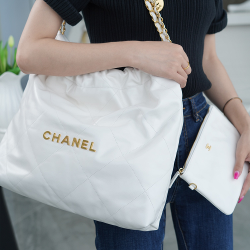 팬더샵 샤넬 22P 22백 미디엄 화이트 금장