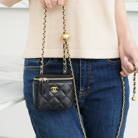 팬더샵 샤넬 22B 체인 코스메틱 케이스 스몰 블랙 금장