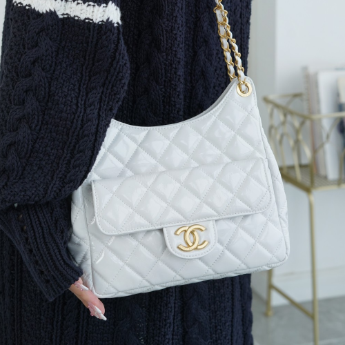 팬더샵 샤넬 23C 호보백 카프스킨 & 골드 유광 화이트 미디움