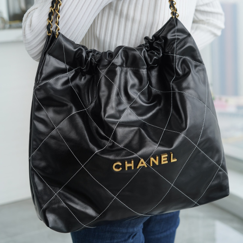 팬더샵 샤넬 23A 22백 스티치 블랙 미디엄 금장