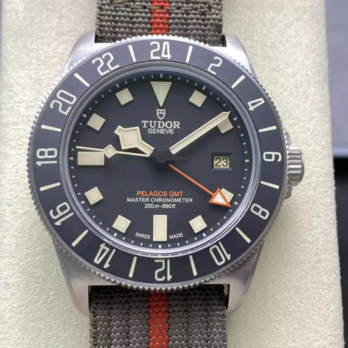 M+공장 튜더 펠라고스 FXD 티타늄 GMT 42mm M2542G247NU