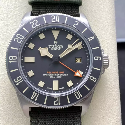 M+공장 튜더 펠라고스 FXD 티타늄 GMT 42mm M2542G247NU