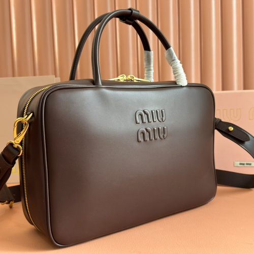 미우미우 BEAU 레더 토트백 브라운 5bb117