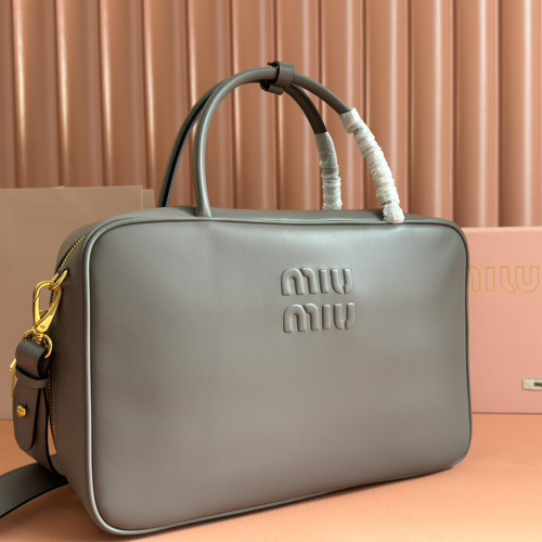 미우미우 BEAU 레더 토트백 그레이 5bb117