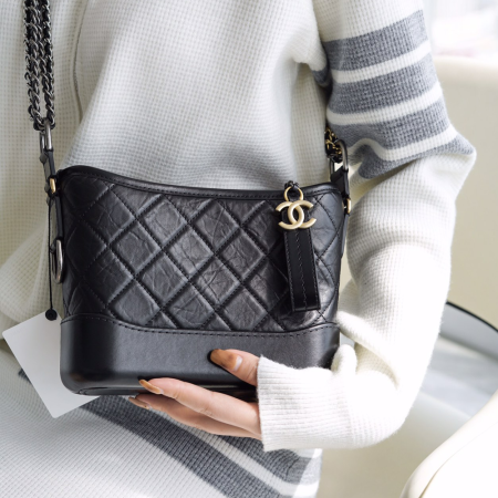 팬더샵 샤넬 클래식 가브리엘 호보 백 스몰 블랙