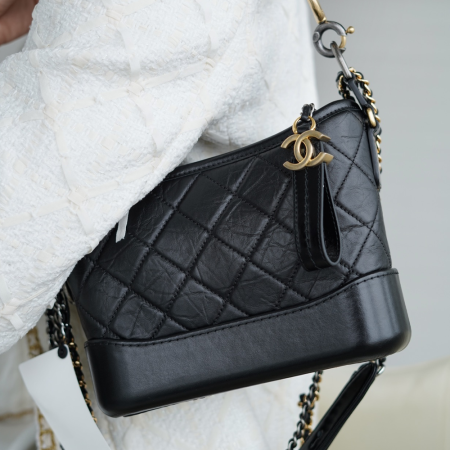 팬더샵 샤넬 클래식 가브리엘 호보 백 스몰 블랙