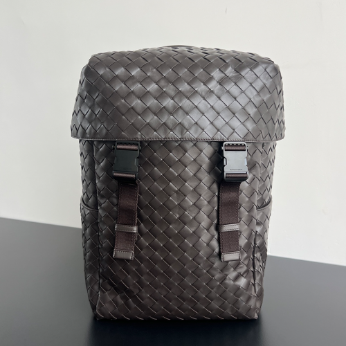 보테가베네타 24FW 뉴인트레치아토 플랩 백팩 브라운 766580