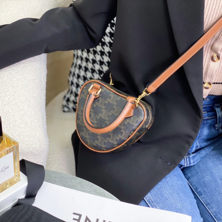 셀린느 하트 트리오페 미니백 미디엄 198222