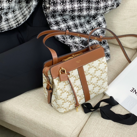 셀린느 트리오페 카바스 이너백 화이트 191992