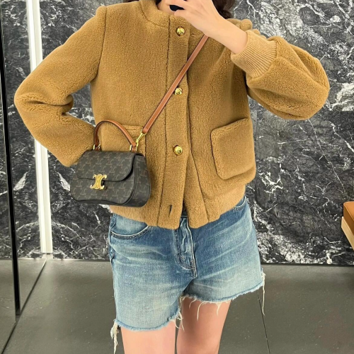 셀린느 로라 샤이니 카프스킨 토트백 탄 119533