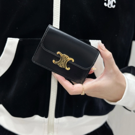 셀린느 샤이니 플랩 카드 지갑 블랙 101583