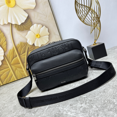 디올 라이더 2 집 메신저백 디올 그래비티 레더 그레인드 카프스킨