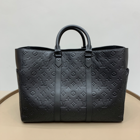 루이비통 삭프라 24H 모노그램 트리용 브랙