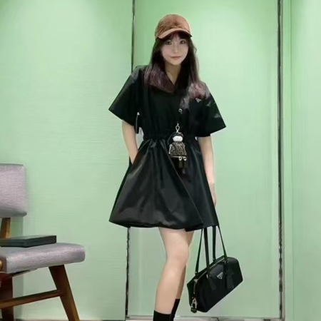 프라다 25SS 리나일론 프렌치 스커트