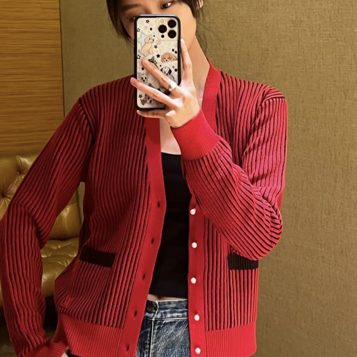 루이비통 박서보 콜라보 스트라이프 레드 니트 가디건