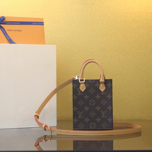 루이비통 쁘띠 삭 플라 M81295