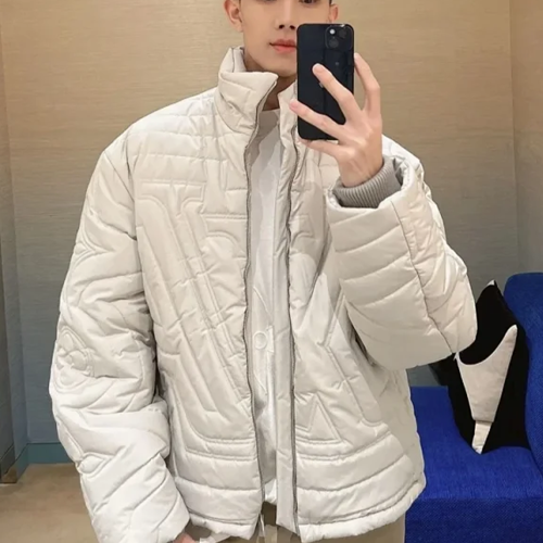 루이비통 퀼티드 테크니컬 블루종 문스트럭