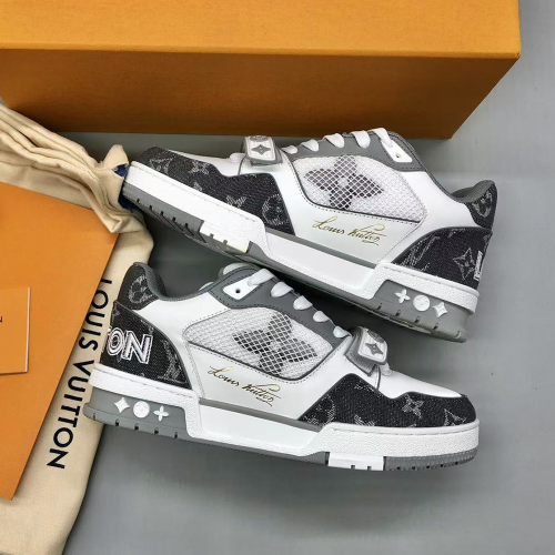 루이비통 LV 트레이너 스니커즈 블랙/화이트 1A9ZA