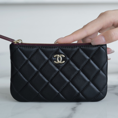 팬더샵 샤넬 클래식 지퍼 케이스 그레인드 샤이니 카프스킨 은장