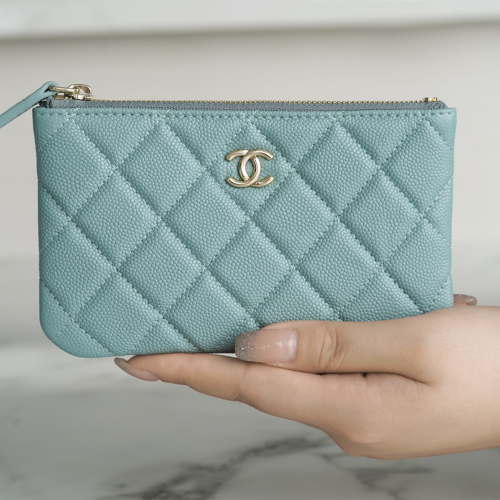 팬더샵 샤넬 클래식 지퍼 케이스 그레인드 샤이니 카프스킨 티파니 블루