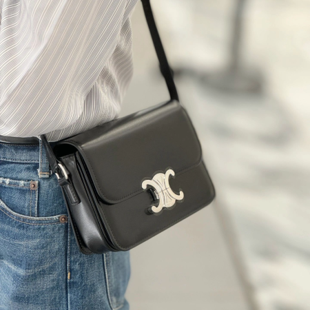 셀린느 트리옹프 클래식 샤이니 숄더백 스몰 블랙 은장 188423