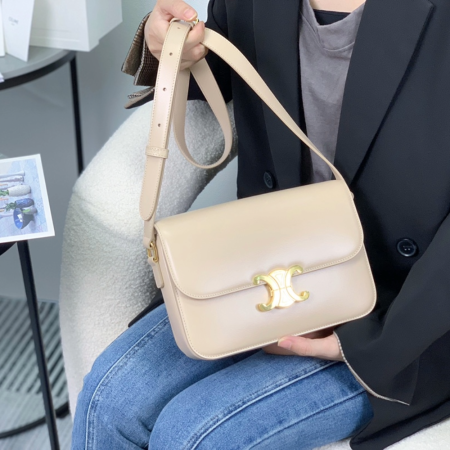셀린느 트리옹프 클래식 샤이니 숄더백 미디엄 베이지 187363