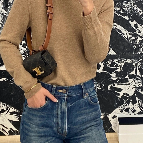 셀린느 샤이니 카프스킨 트리오페 벨트 백 탄 45BCN3