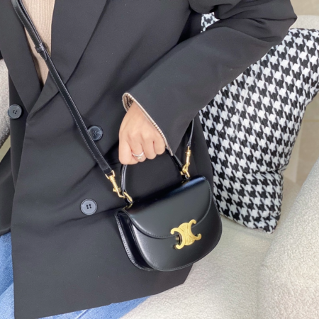 셀린느 미니 베사체 클레아 샤이니 카프스킨 블랙 10L063