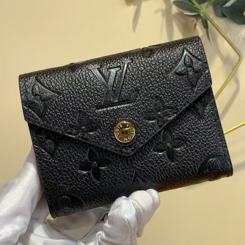 루이비통 조에 월릿 M62935