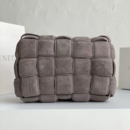 징공장 보테가베네타 스웨이드 카세트백 그레이 금장 591970