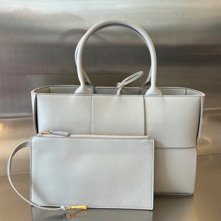 징공장 보테가베네타 아르코 토트백 스몰 652867