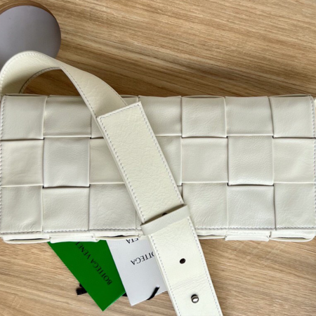 징공장 보테가베네타 카세트 벨트 크로스백 620980