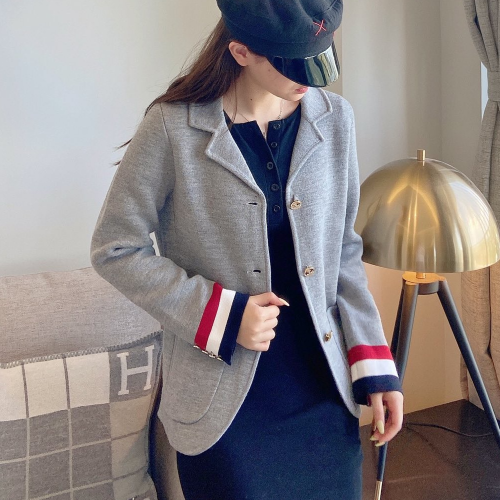 톰브라운 25SS 클래식 울 니트 자켓 그레이