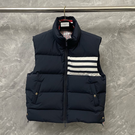 톰브라운 매트 나일론 사선 다운 베스트 네이비