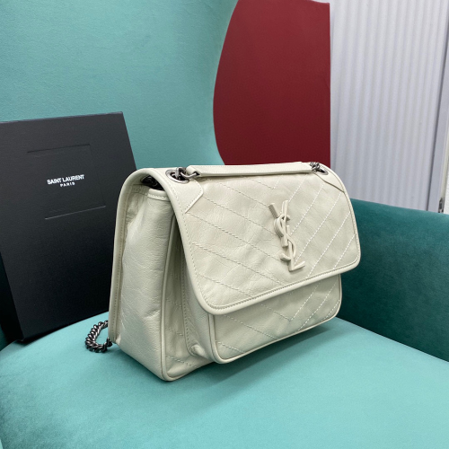 공장 생로랑 여성 니키 미디움 체인 숄더백 화이트 498894