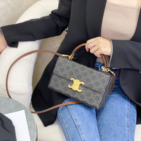 셀린느 트리오페 캔버스 박스백 블랙 탄 199992