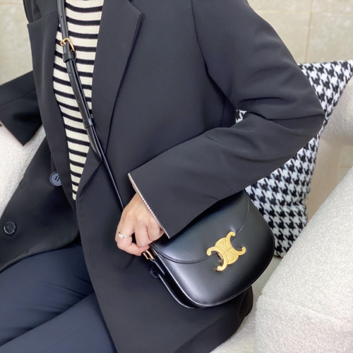 셀린느 트리오페 틴 베사체 숄더백 블랙 110413