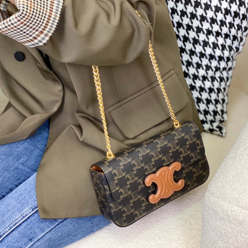 셀린느 퀴르 트리오페 플랩 체인 숄더백 블랙 탄 199242