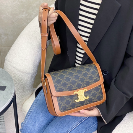 셀린느 클래식 트리오페 숄더백 블랙 탄 191242