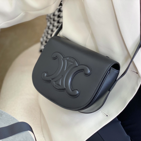 셀린느 퀴르 트리오페 폴코백 블랙 198263