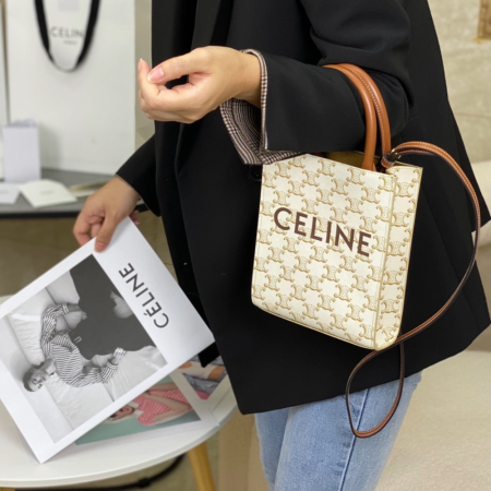 셀린느 미니 버티컬 카바스백 화이트 탄 194372