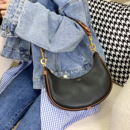 셀린느 미디엄 스트랩 아바백 블랙 196923