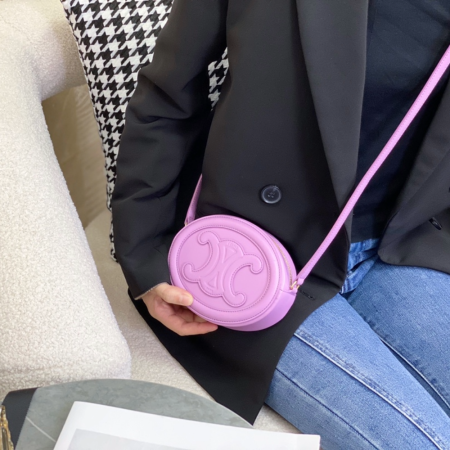 셀린느 트리오페 오벌 펄스 미니 크로스백 모브 101703