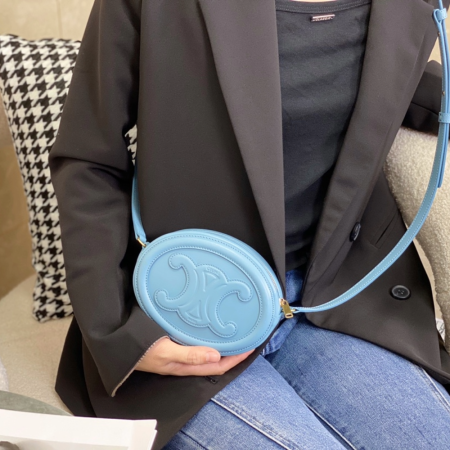 셀린느 트리오페 오벌 펄스 미니 크로스백 데님 101703