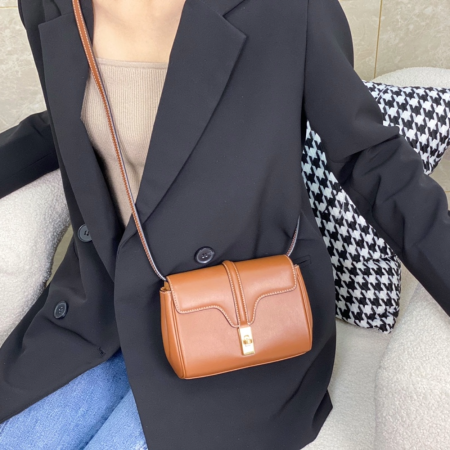 셀린느 미니 소프트16 숄더백 탄 10L353