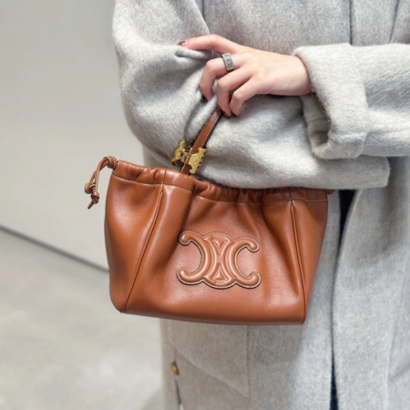 셀린느 퀴르 트리오페 드로우스트링 스몰 토트백 탄 111013