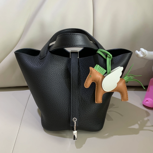 반수공 에르메스 피코탄 락 18 블랙 은장 끌레망스