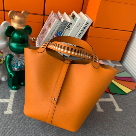 반수공 에르메스 피코탄백 22 트레사쥬 오렌지 은장 앱송